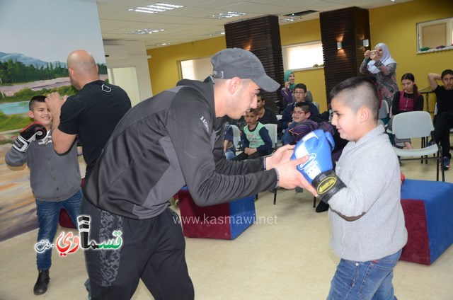 فيديو: الرئيس عادل بدير و ابطال الاسود القسماوية يرسمون البسمة على وجوه طلاب جمعية لست وحدك